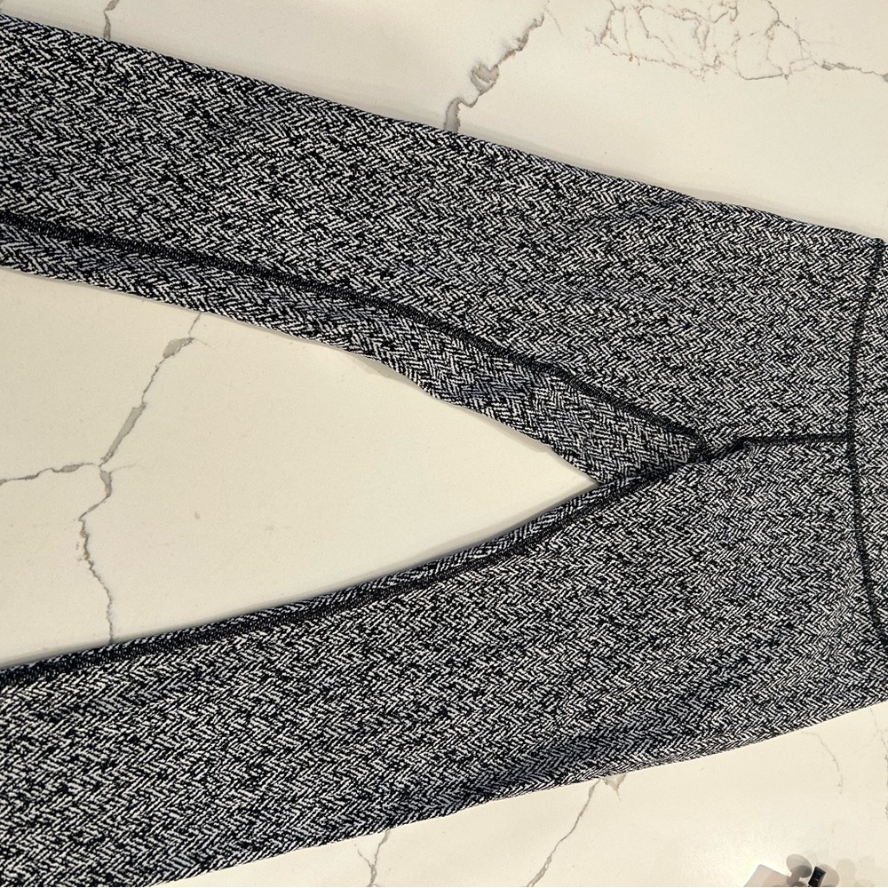 Lululemon herringbone cropped legging
